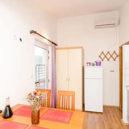 Ere Zuronja-one-bedroom With Sea View 1 Putnikovic