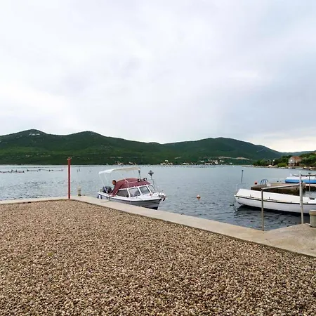 Ere Zuronja-one-bedroom With Sea View 1 Apartment Putnikovic